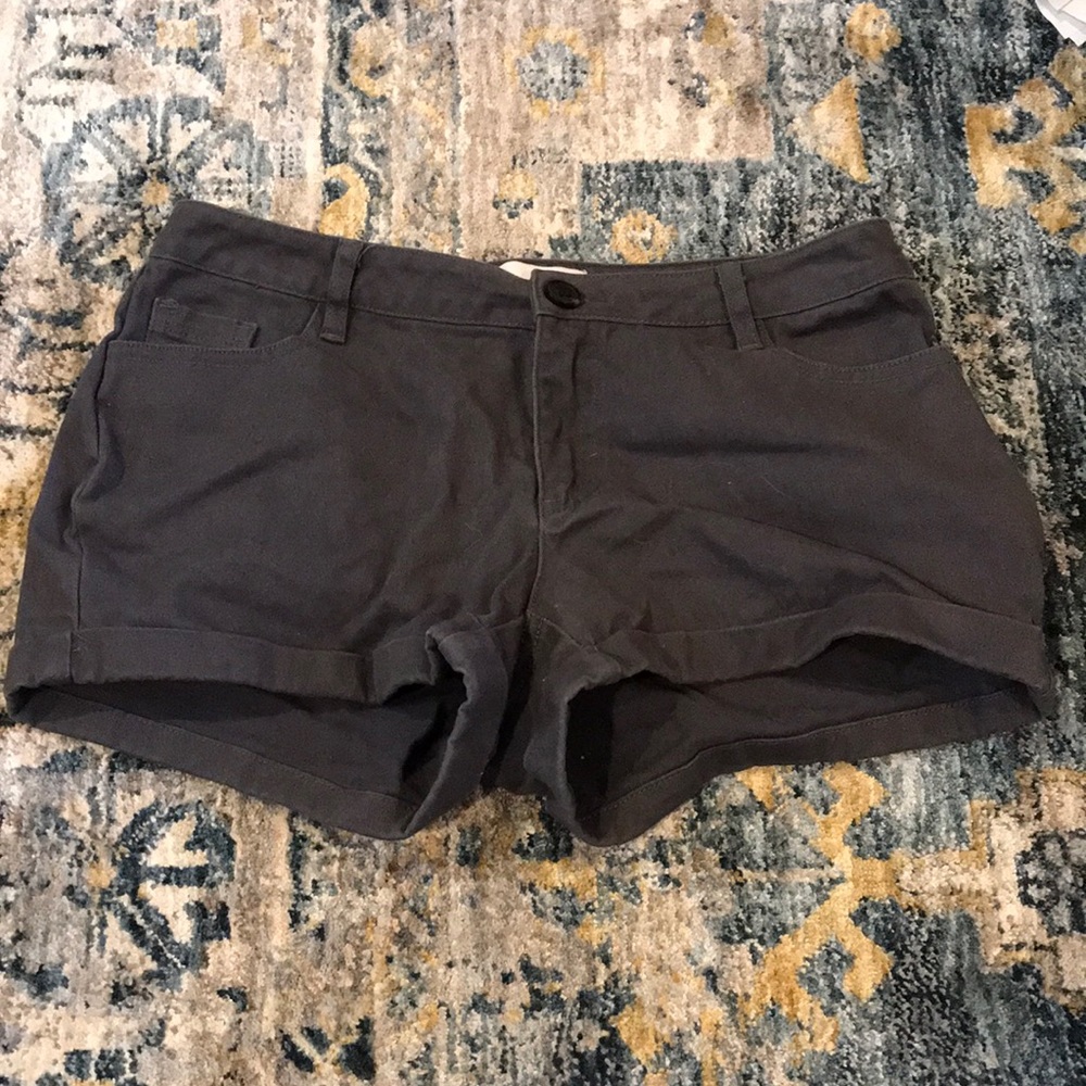 Gray bongo shorts